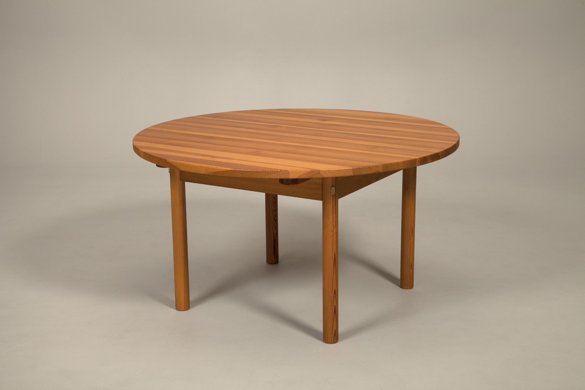 Large Round Dining Table