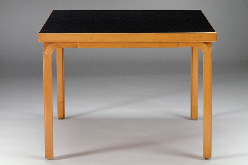 Jacksons Furniture Tables