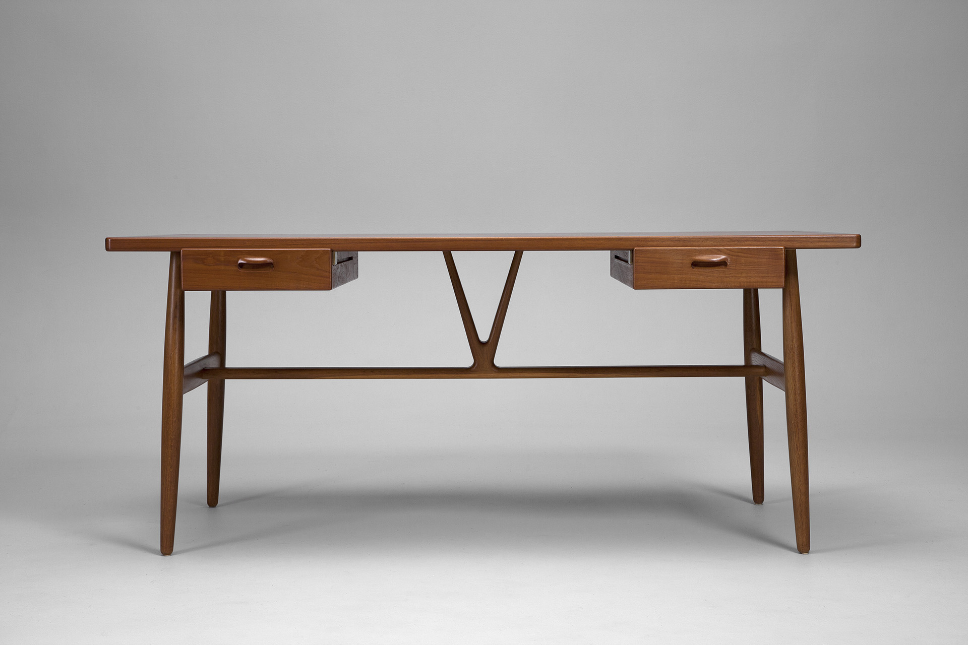 Jacksons Wishbone Desk Hans J Wegner Wishbone Desk