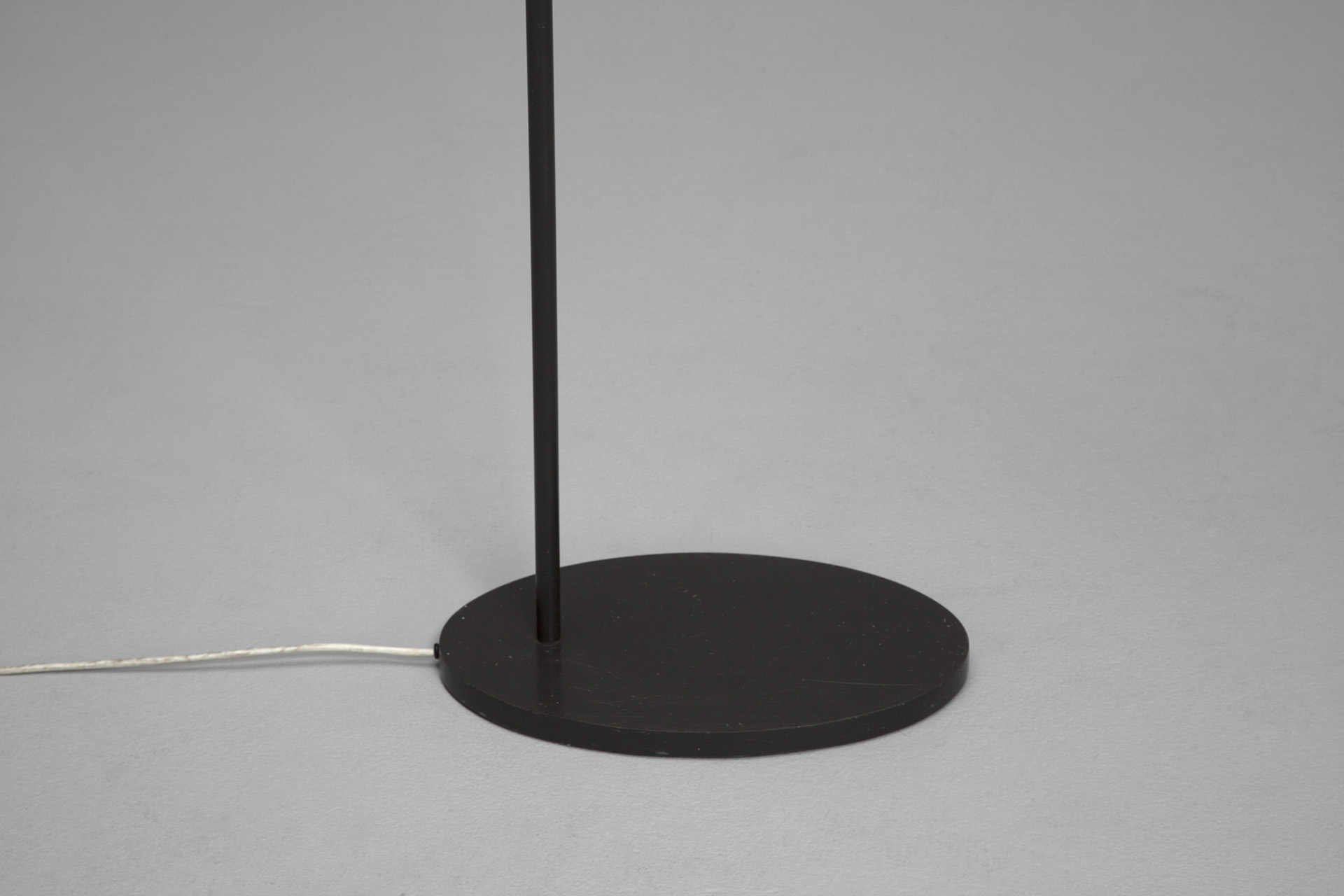 Jacksons Floor Lamp Aj Royal Arne Jacobsen