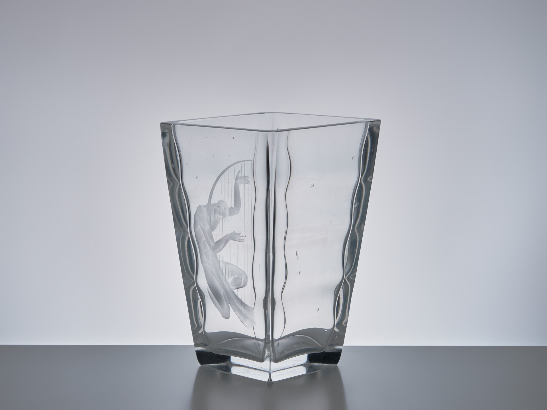 Vicke Lindstrand – Vase - Jackson Design