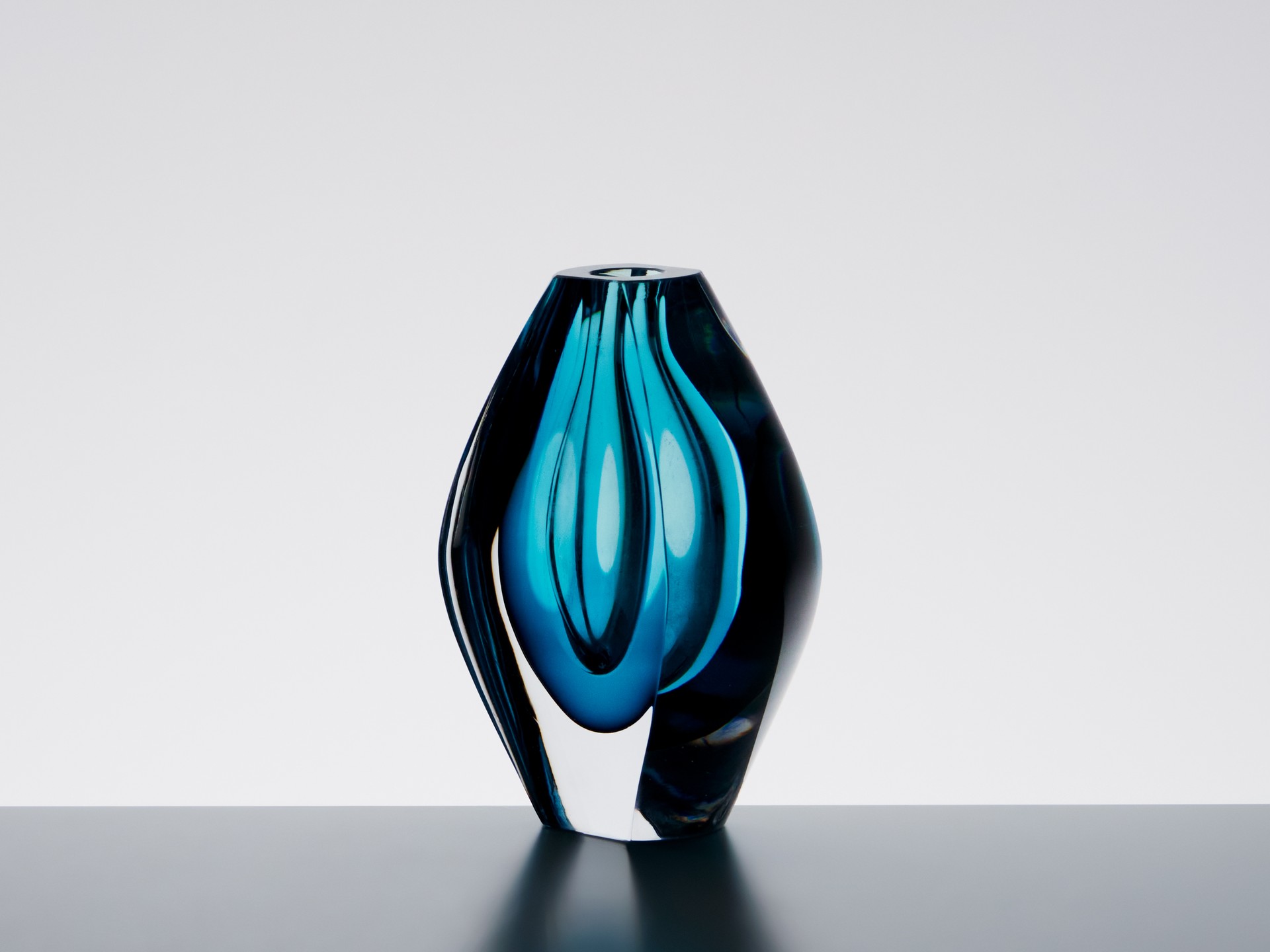 Mona Morales-Schildt – Vase - Jackson Design