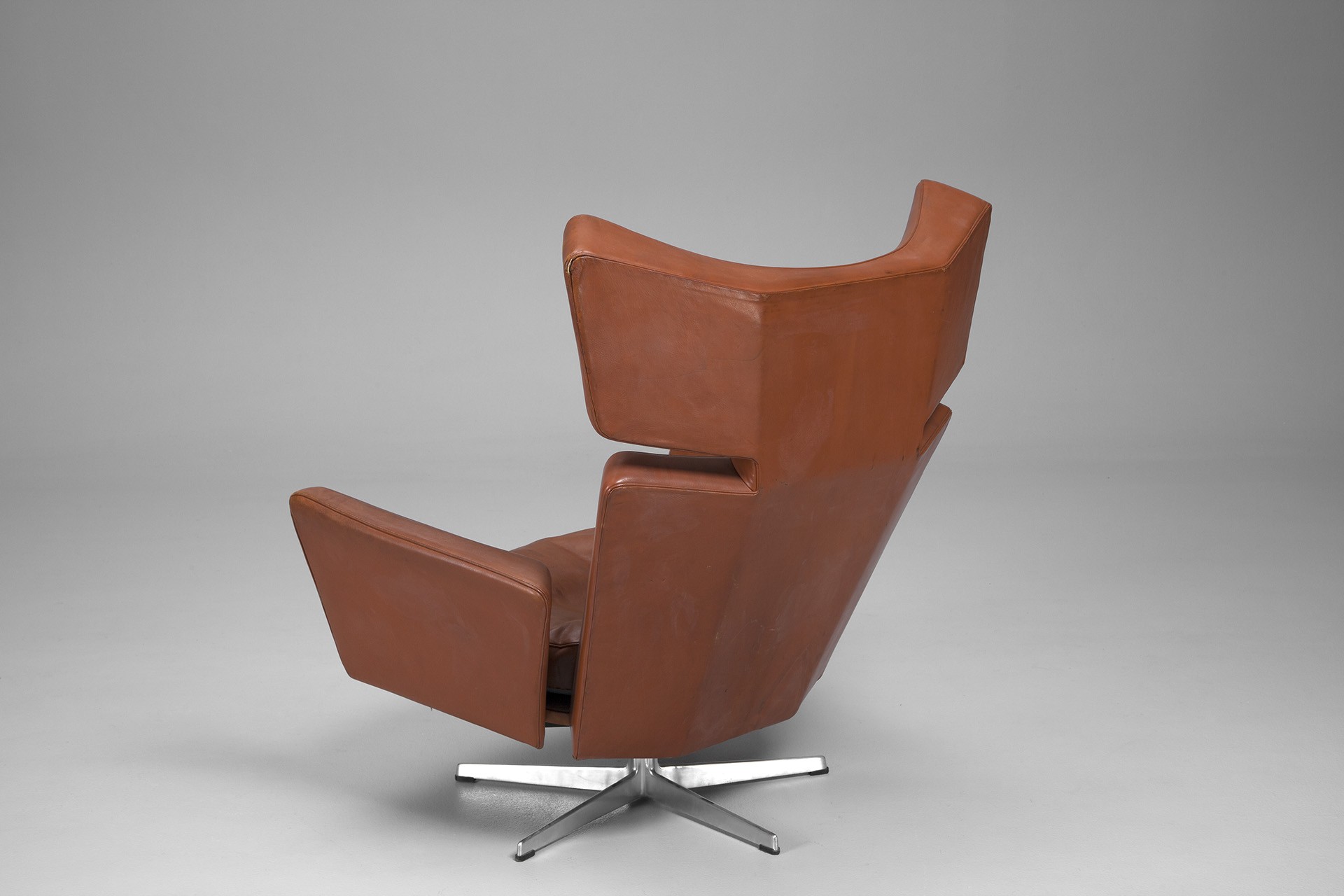 Arne Jacobsen – Ox Chair - Jackson Design