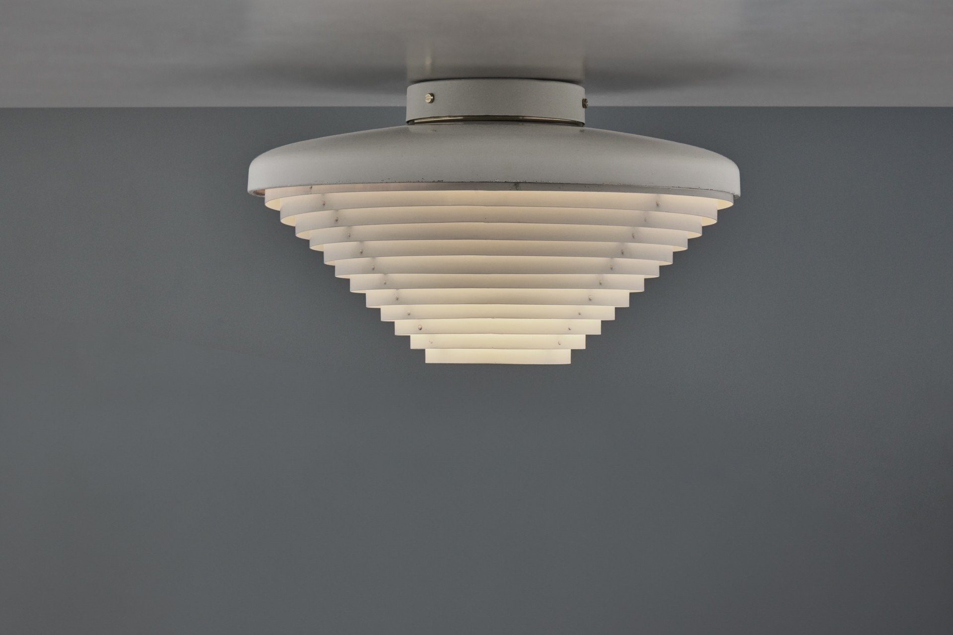 GA 67：Alvar Aalto 295: ALVAR AALTO, Beehive pendant lamp, model A331 < Design
