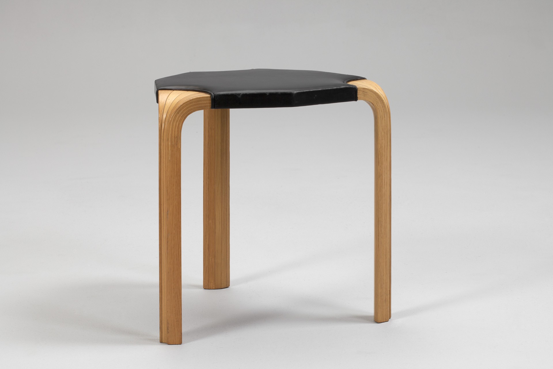 Alvar Aalto – Stool Model no. X602 - Jackson Design