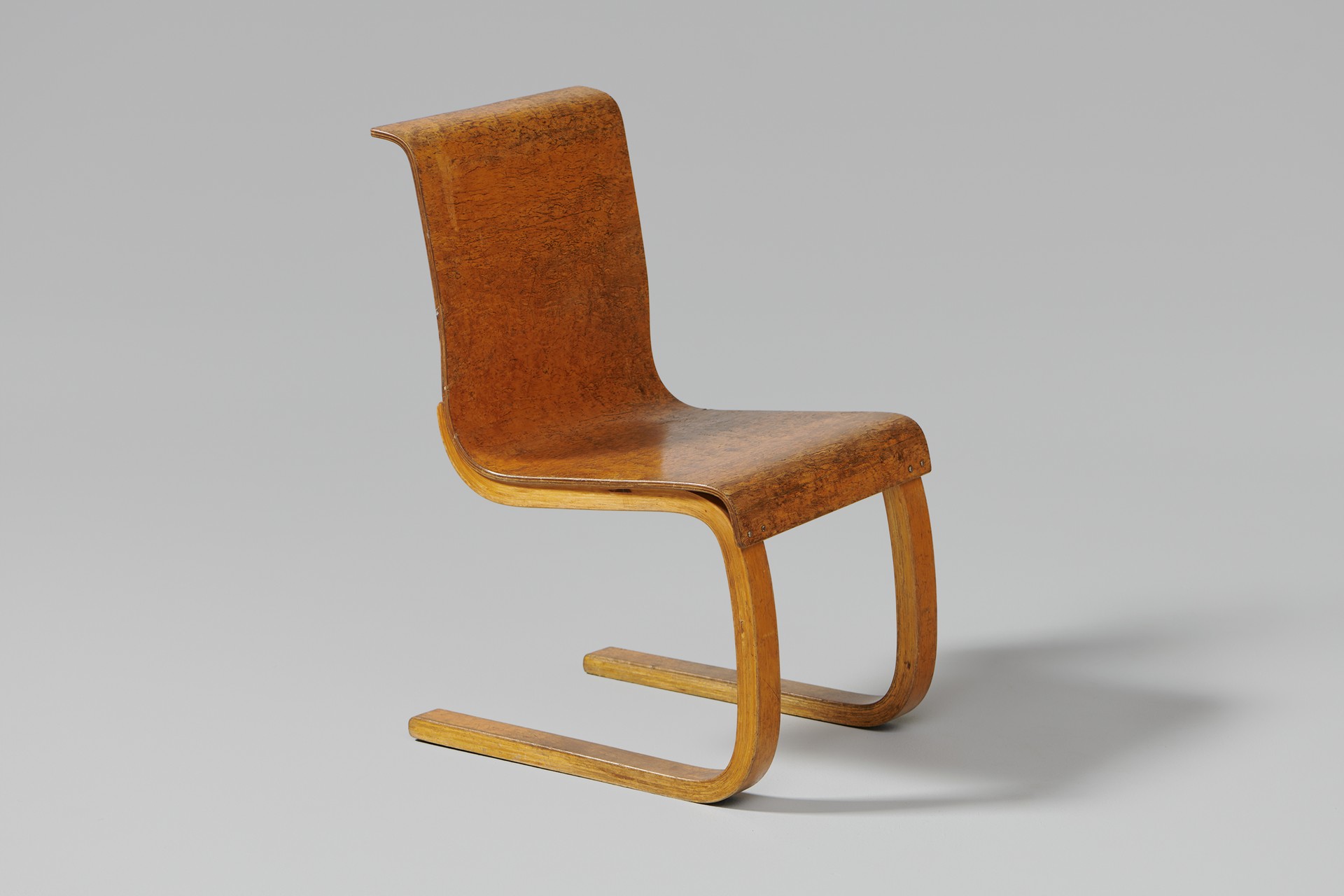 Alvar Aalto – Cantilevered Chairs No. 21 - Jackson Design
