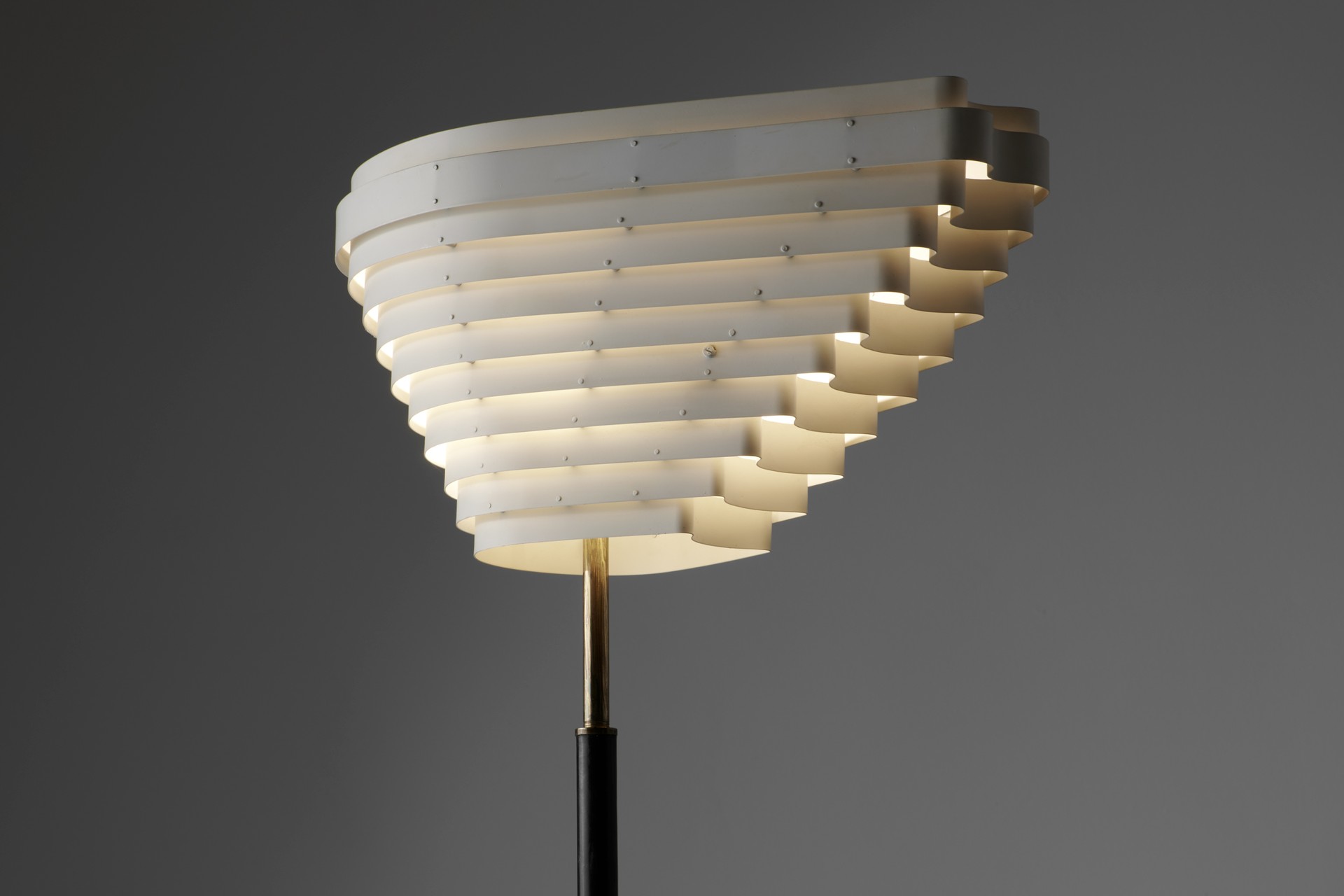 Alvar Aalto – 'Angel Wing' Floor Lamp - Jackson Design