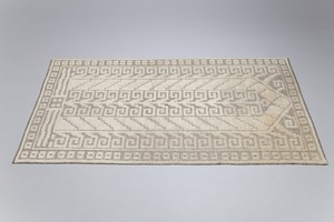 'Vita Spetsporten (The Gothic Portal)' Carpet