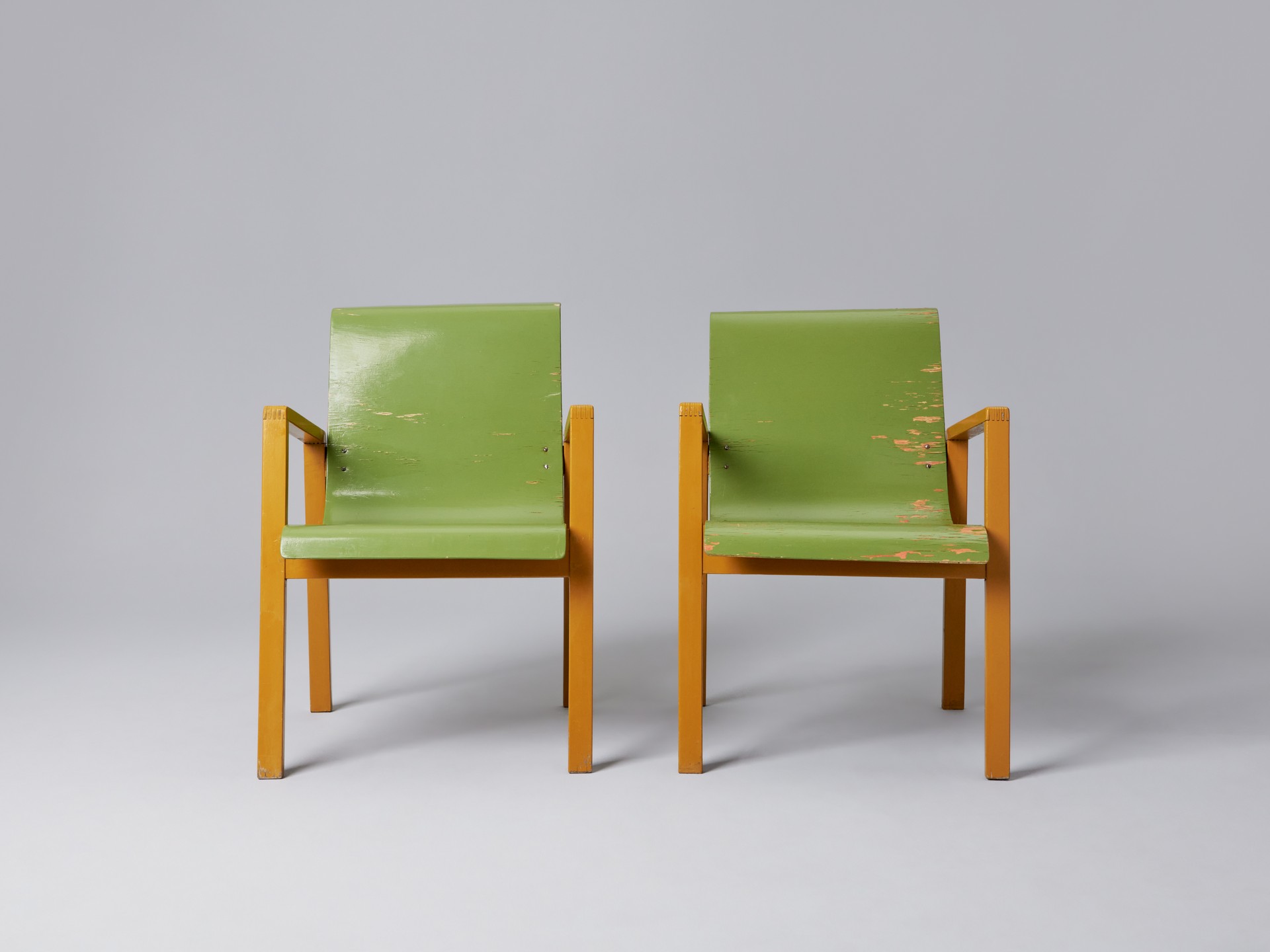 Alvar Aalto – Pair of 'Hallway Chairs' - Jackson Design