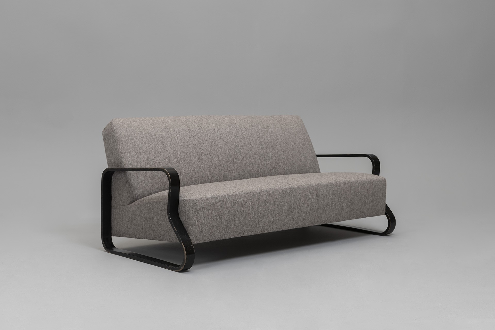 Alvar Aalto – Sofa Model no. 544 - Jackson Design