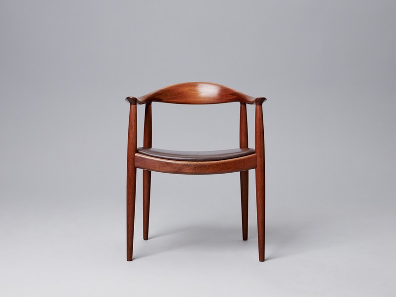 Hans J. Wegner – Armchair 'The Chair' - Jackson Design