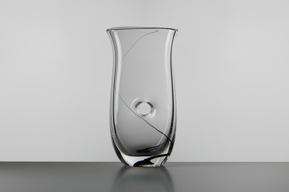 Vicke Lindstrand フィンランド Vicke Lindstrand – Group of Vicke Lindstrand Vases - Jackson Design