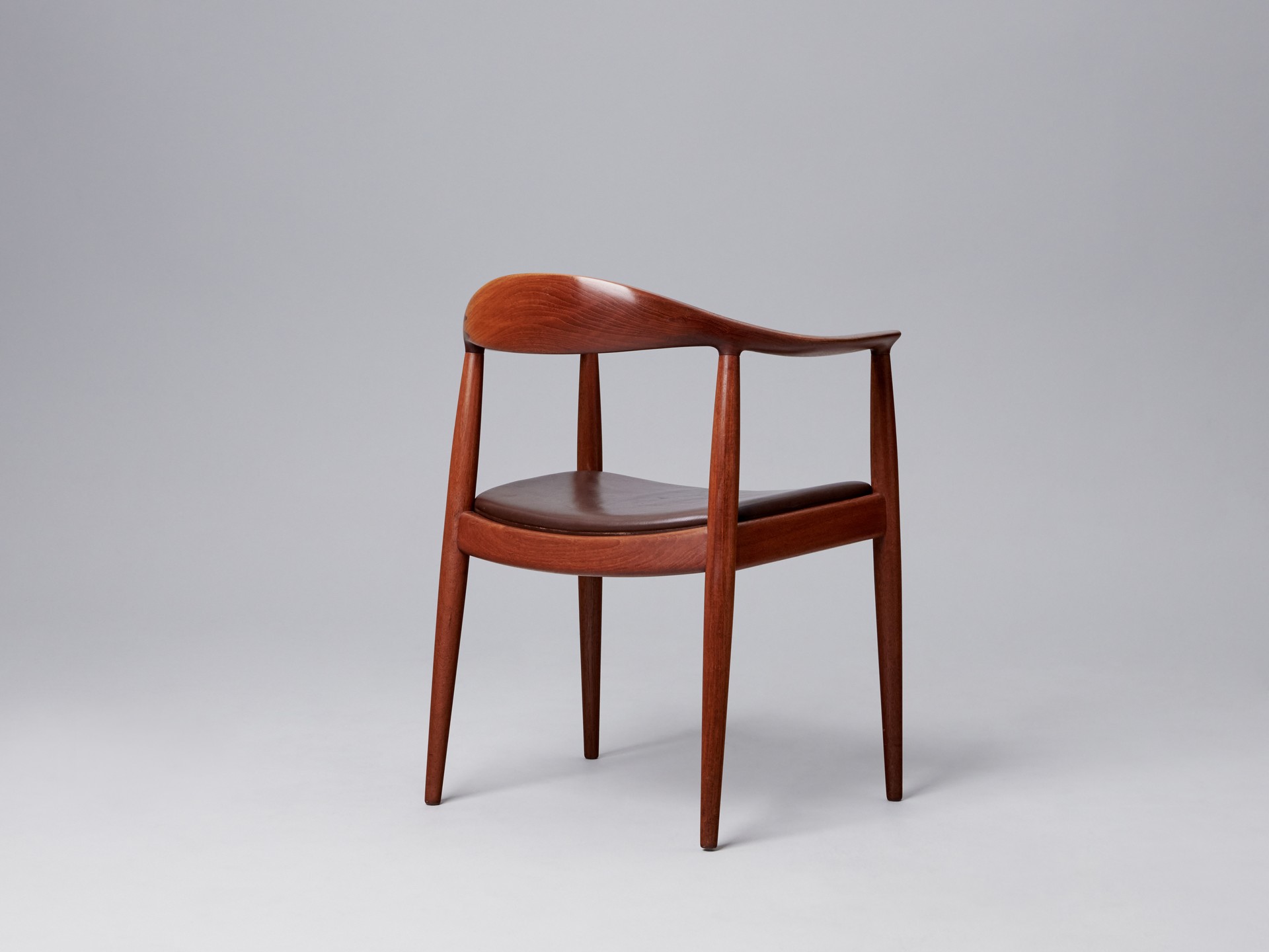 Hans J. Wegner – Armchair 'The Chair' - Jackson Design