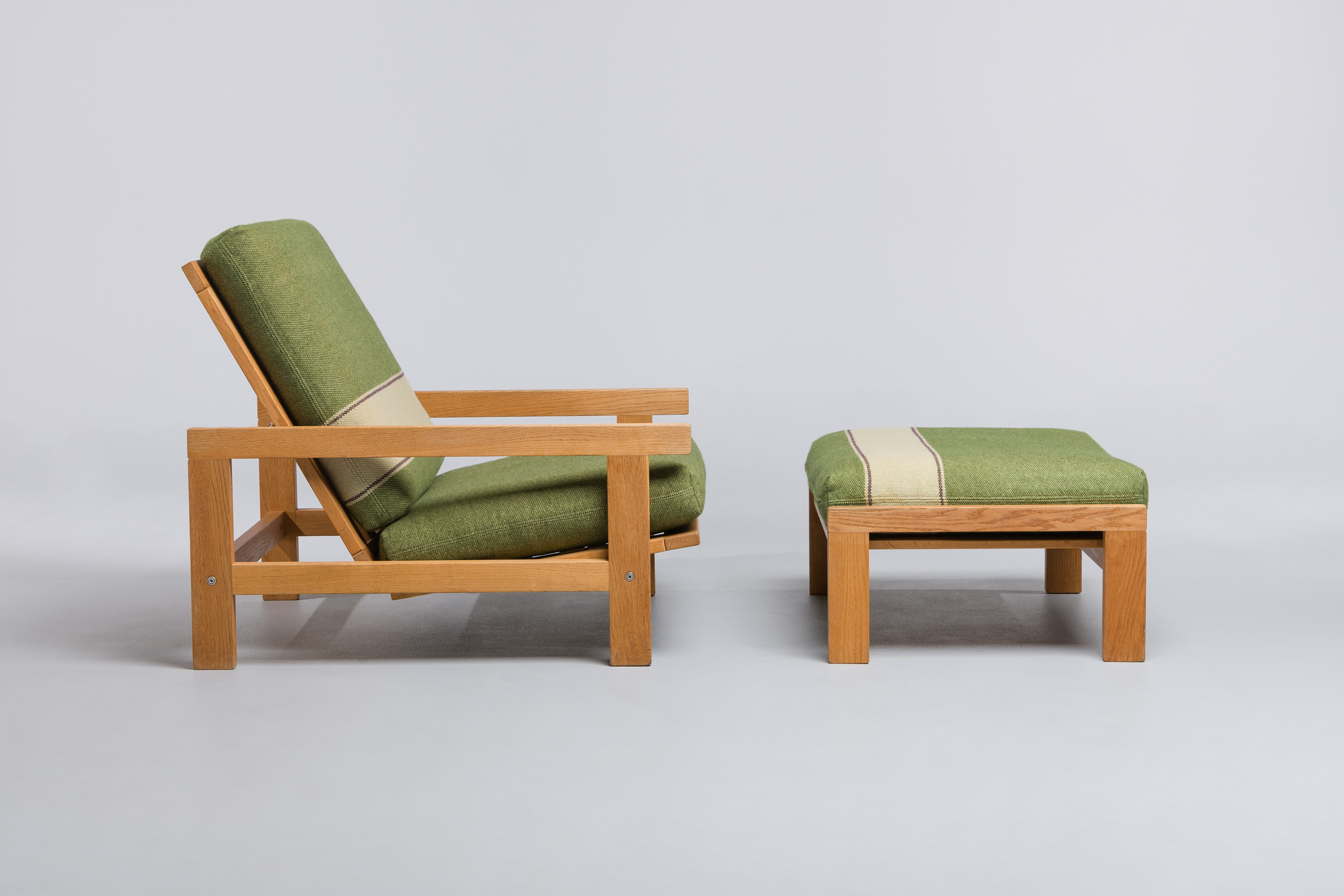 Hans J. Wegner – Easy Chair and Ottoman, Model nos 'GE 421' and