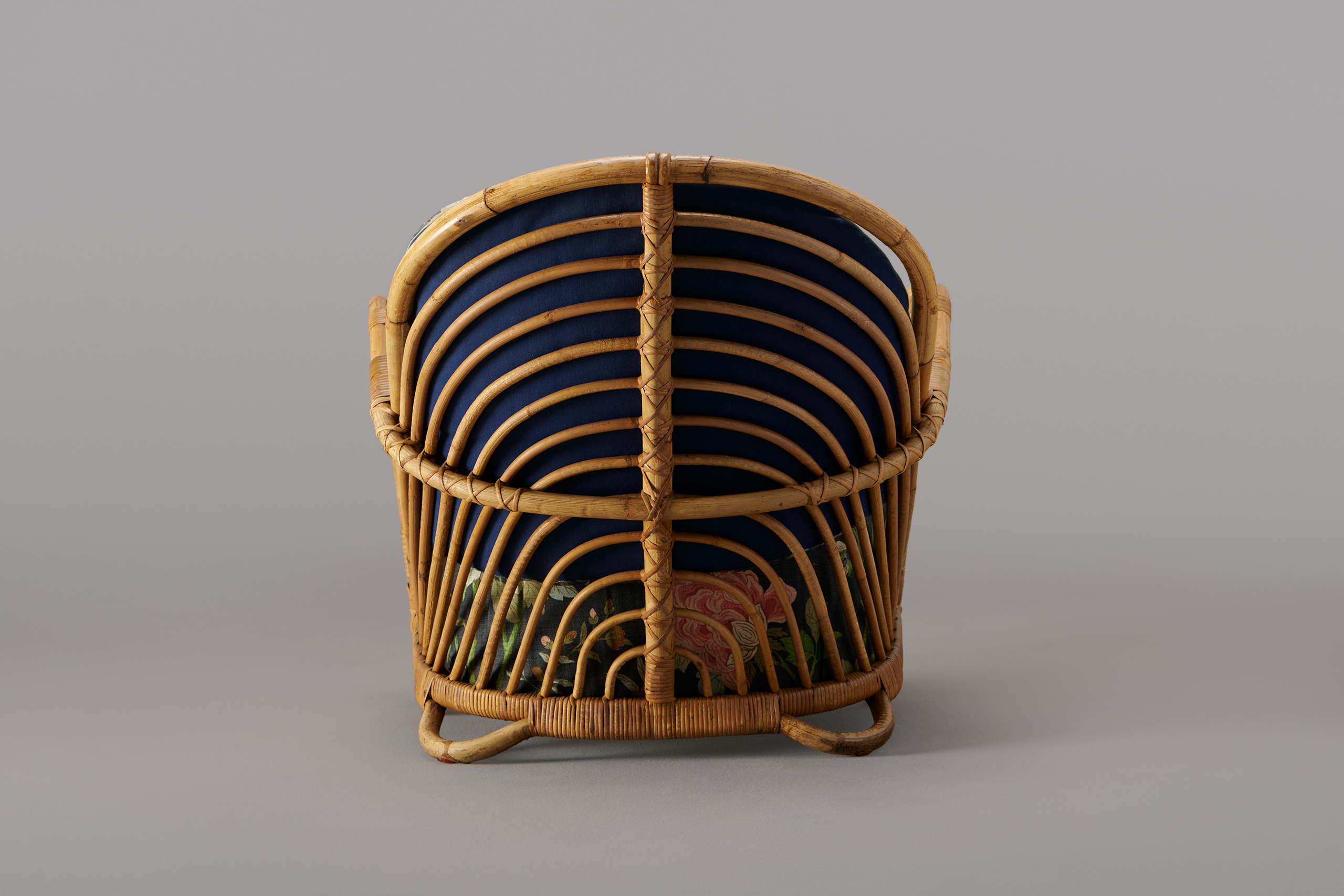 Arne Jacobsen Charlottenborg Armchair Model no. AJ 237