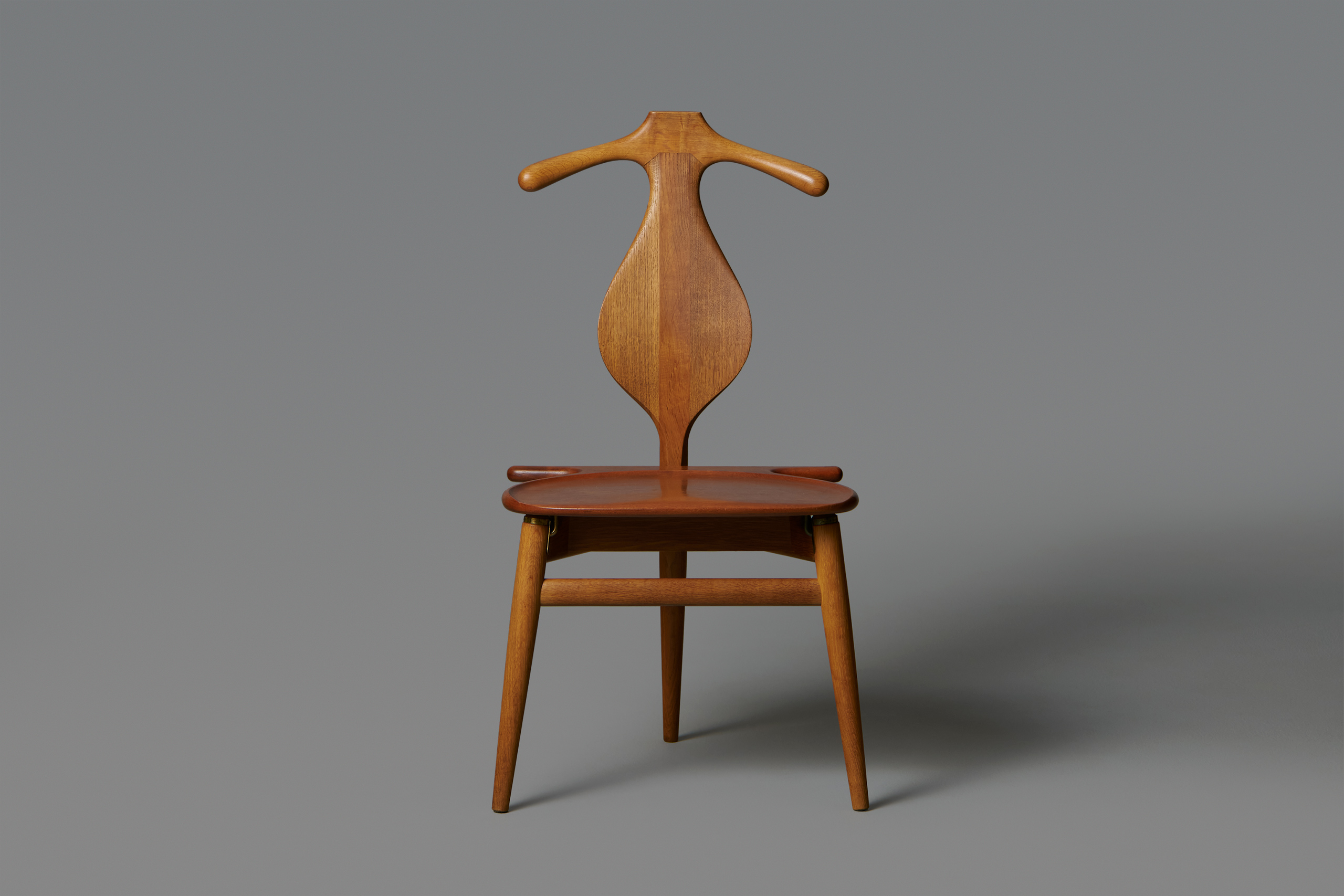 Wegner sales valet chair