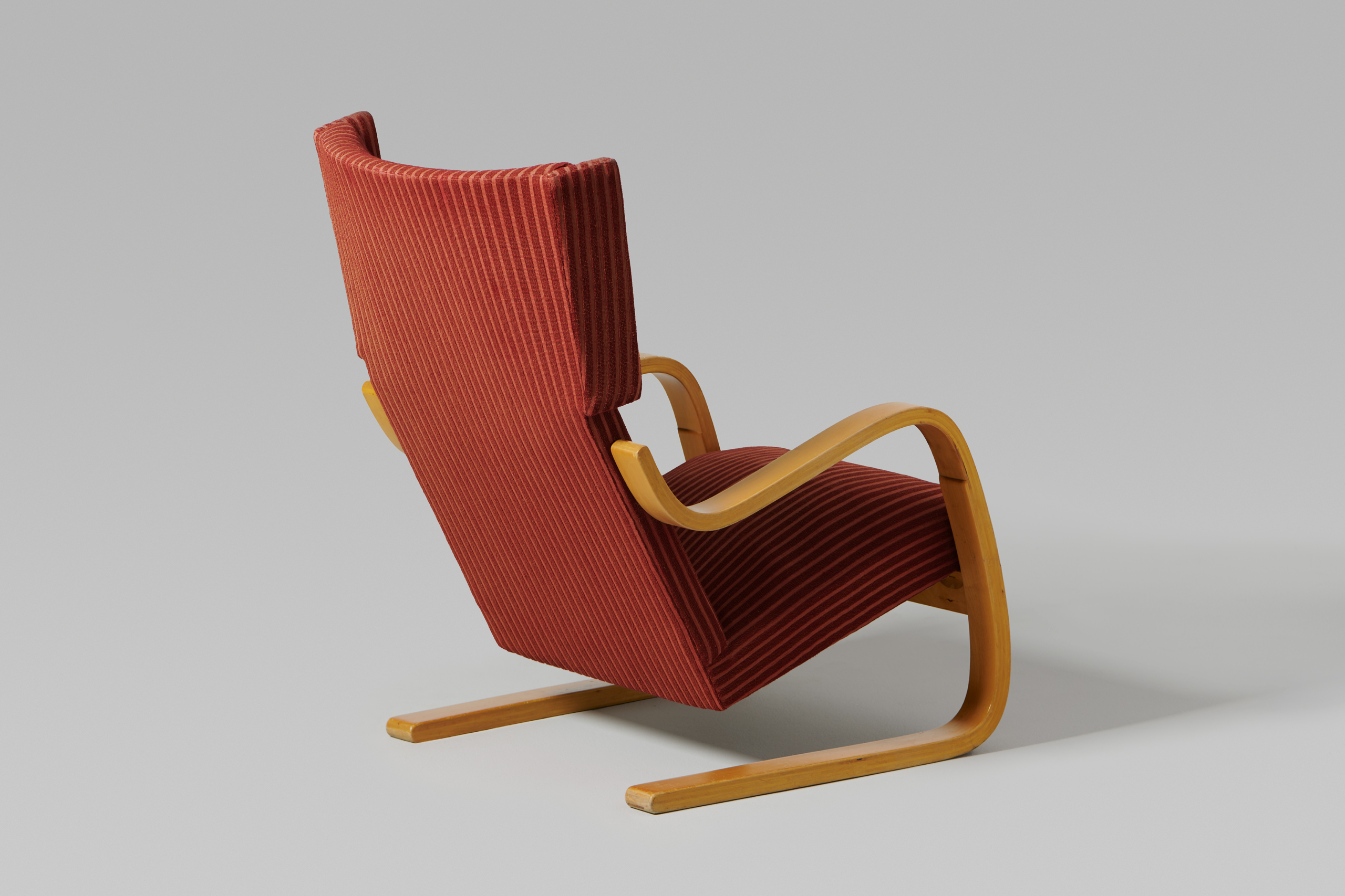 Alvar Aalto – High Back Armchair No. 401 - Jackson Design