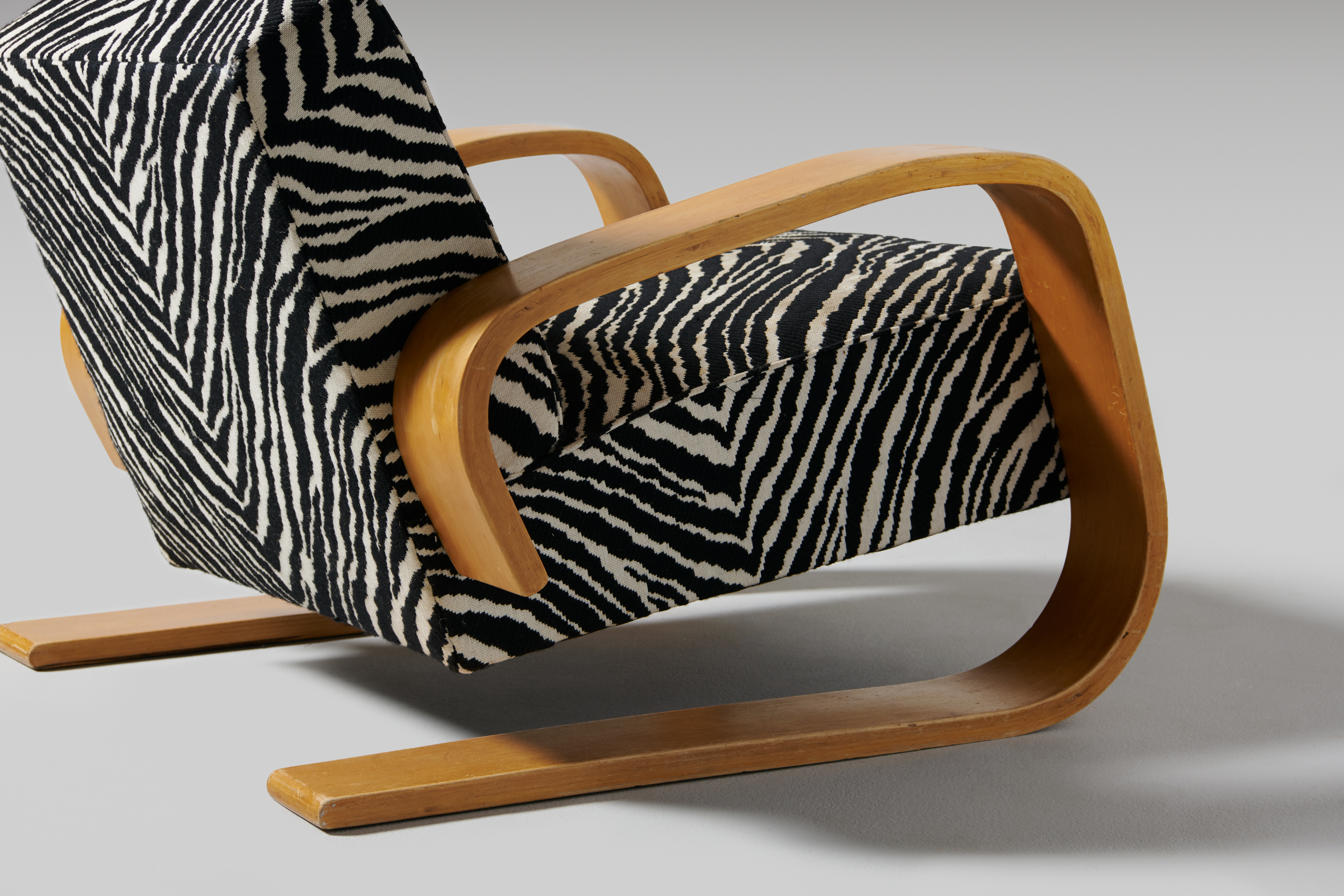 Alvar Aalto – Tank Chair Model no. 400 - Jackson Design