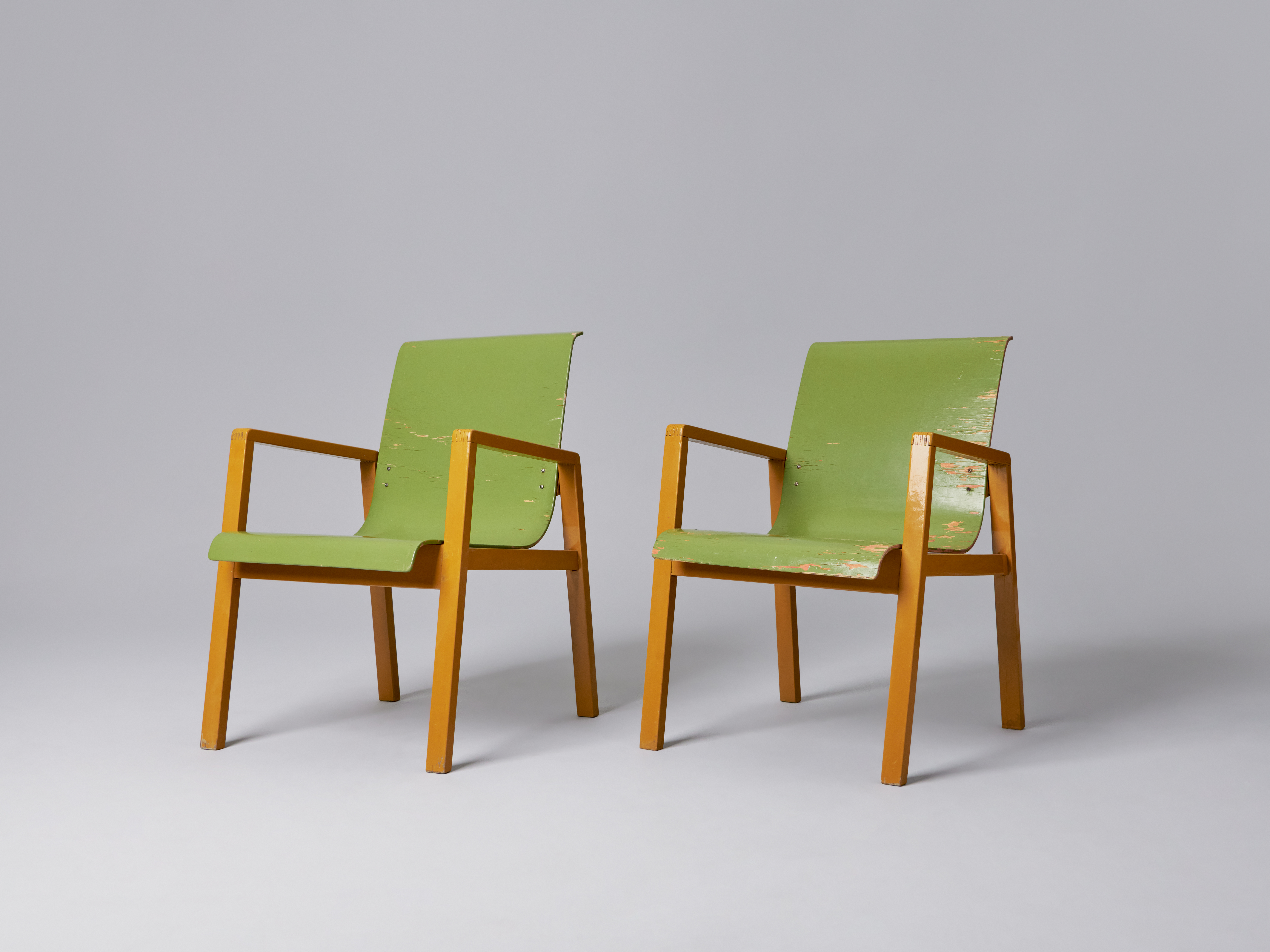 Alvar Aalto – Pair of 'Hallway Chairs' - Jackson Design